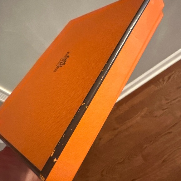 Hermes Notepad - Picture 5 of 5